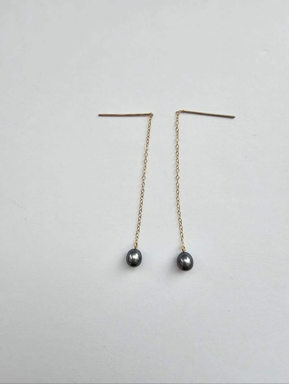 JCM 14K Yellow Gold Black Pearl Threader Earrings – Fine Minimalist Dangle Drop